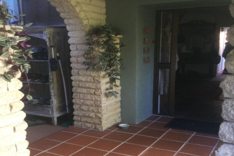 Photo of property in 2 Geoffrey Road, Torbay, Auckland, 0630