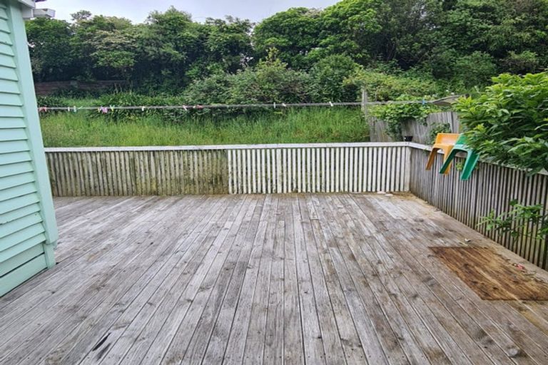 Photo of property in 115 Judd Crescent, Naenae, Lower Hutt, 5011