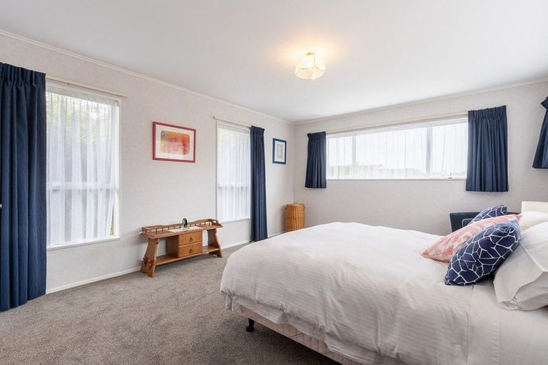 Photo of property in 15 Belvedere Avenue, Waikanae, 5036