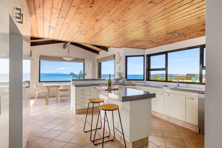 Photo of property in 8 Durness Place, Red Beach, 0932