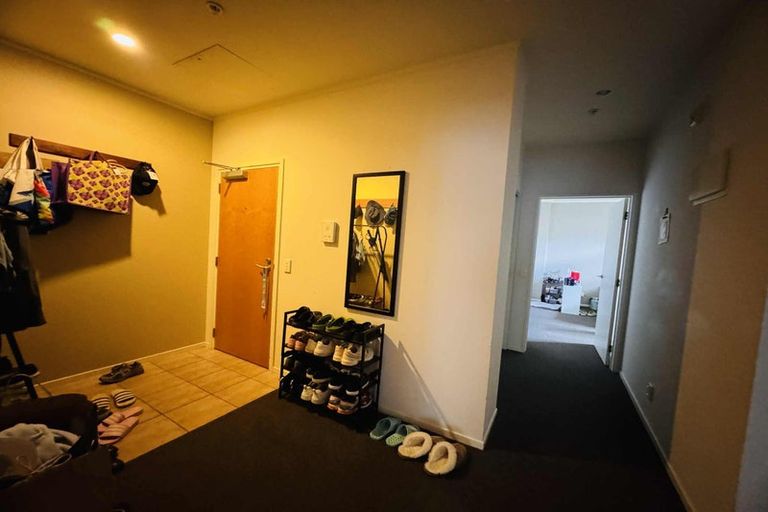 Photo of property in Maddison Apartments, 1/6e Queen Street, Palmerston North, 4410