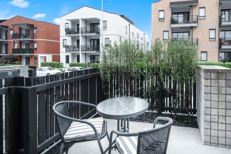 Photo of property in 41 Nugget Avenue, Hobsonville, Auckland, 0616