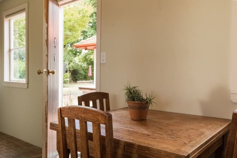 Photo of property in 10 Miller Street, Otane, 4202