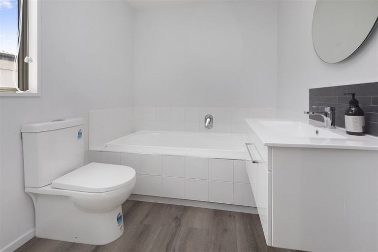 Photo of property in 2/74 Canon Street, St Albans, Christchurch, 8014