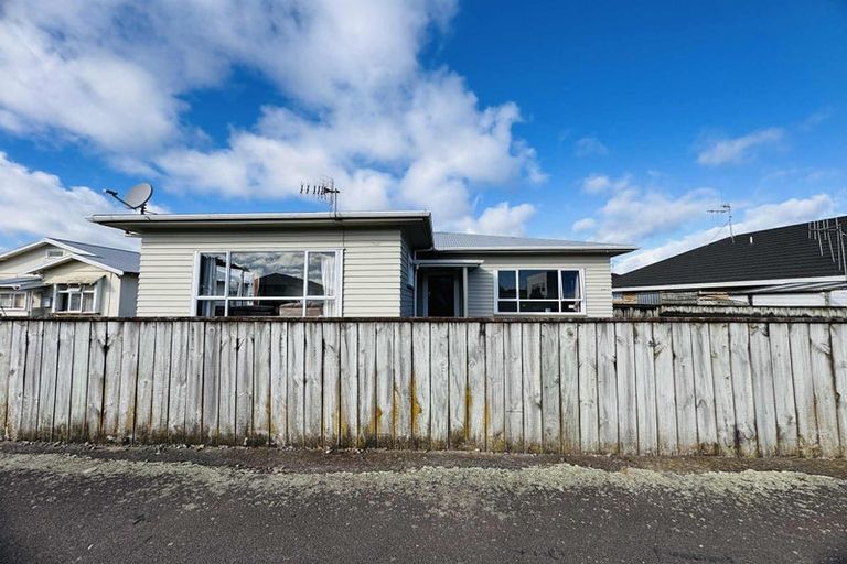 Photo of property in 620 Main Street, Palmerston North, 4414