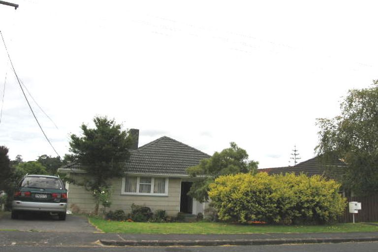 Photo of property in 11 Chippendale Crescent, Birkdale, Auckland, 0626