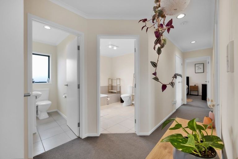Photo of property in 2a Faber Place, Inglewood, 4330