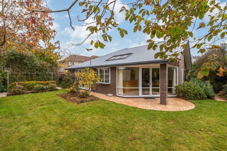 Photo of property in 31 Millcroft Place, Parklands, Christchurch, 8083