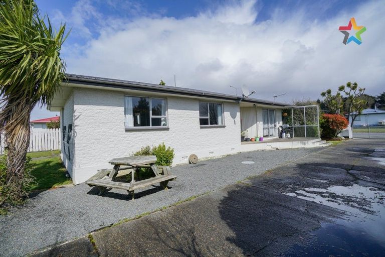 Photo of property in 145 Regent Street, Heidelberg, Invercargill, 9812