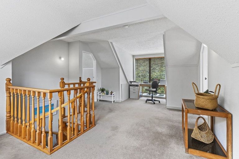 Photo of property in 52 Hazlewood Avenue, Karori, Wellington, 6012