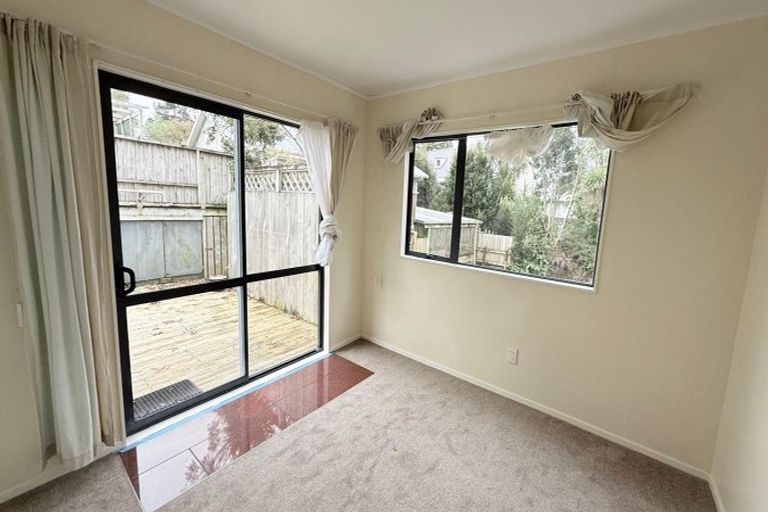 Photo of property in 79 Kemp Road, Massey, Auckland, 0614