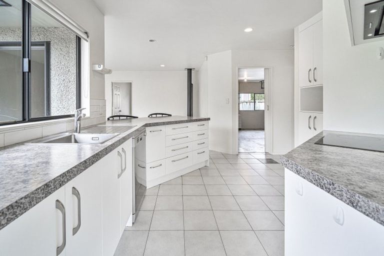 Photo of property in 22 Woodlands Drive, Havelock North, 4130