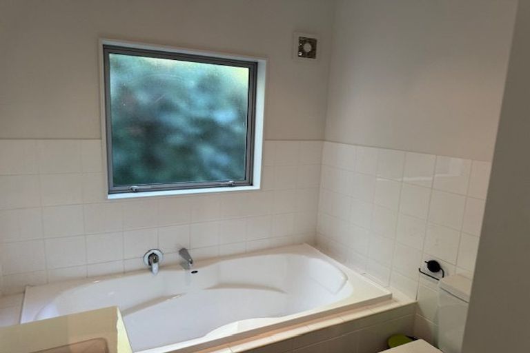 Photo of property in 17u1 Blackbridge Road, Wadestown, Wellington, 6012