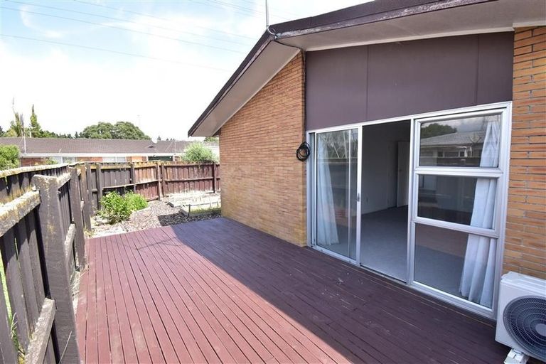 Photo of property in 2/44 Latham Avenue, Pakuranga, Auckland, 2010