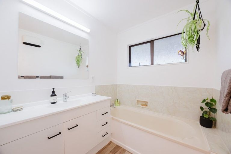 Photo of property in 2 Willow Grove, Waipukurau, 4200