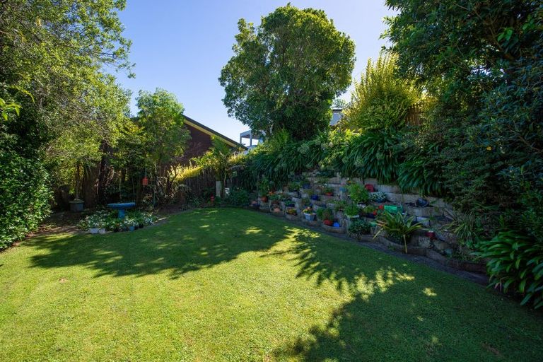 Photo of property in 53 Grand Vue Road, Kawaha Point, Rotorua, 3010
