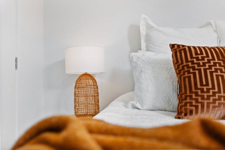 Photo of property in 7 Mcgibbon Lane, Jacks Point, 9371