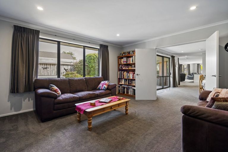 Photo of property in 9 Huetu Place, Bell Block, New Plymouth, 4312