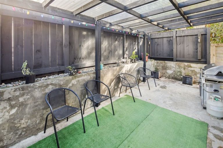 Photo of property in 4b Hollies Crescent, Johnsonville, Wellington, 6037