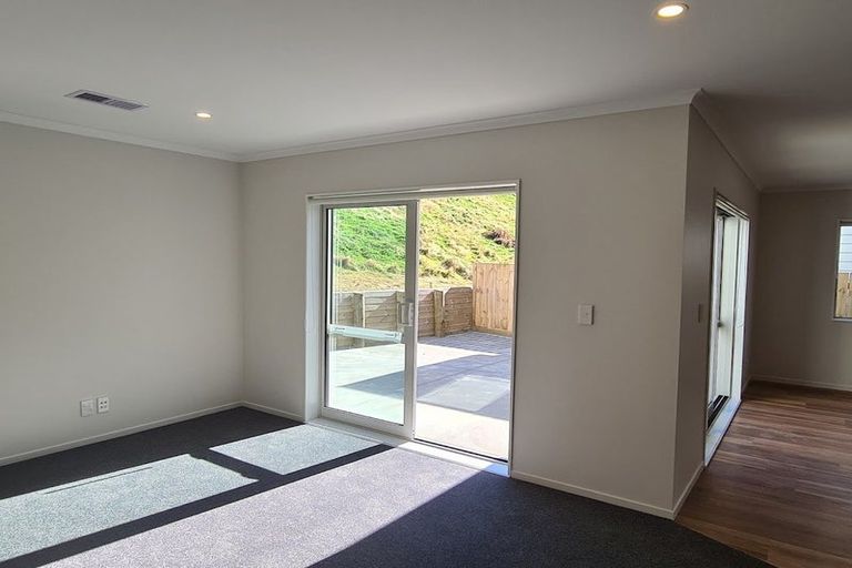 Photo of property in 11 Stockport Grove, Churton Park, Wellington, 6037