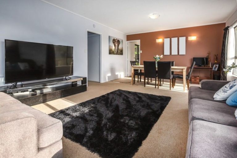 Photo of property in 71 Omapere Street, Whitby, Porirua, 5024