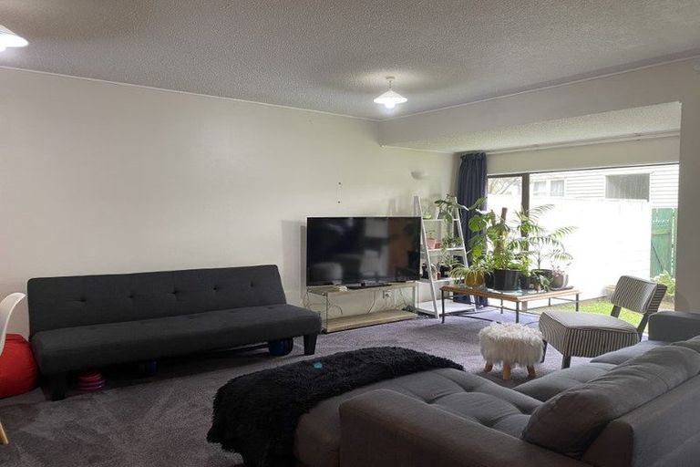 Photo of property in 17-u2 Randwick Crescent, Moera, Lower Hutt, 5010