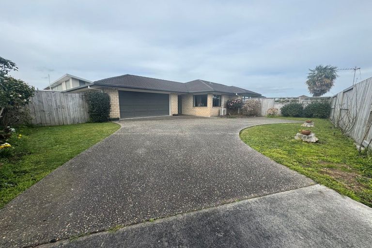 Photo of property in 32 Malbec Place, Rototuna, Hamilton, 3210