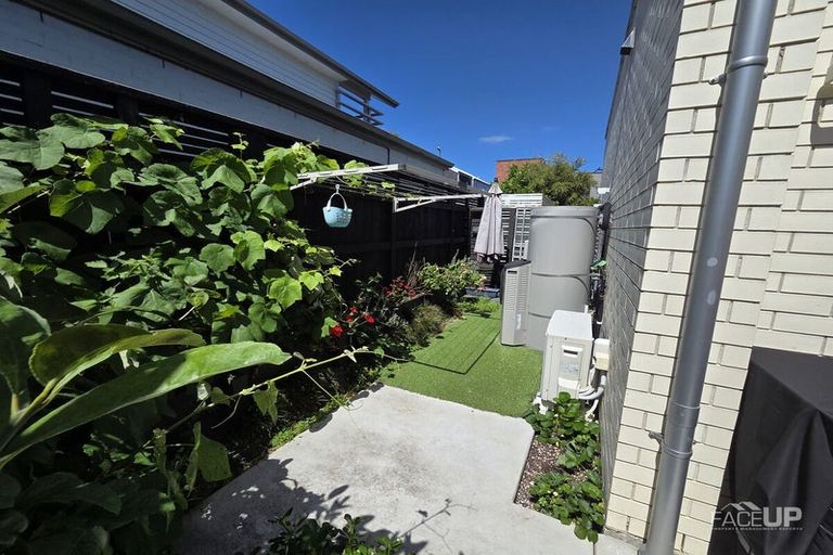 Photo of property in 10 Saltmarsh Road, Hobsonville, Auckland, 0616