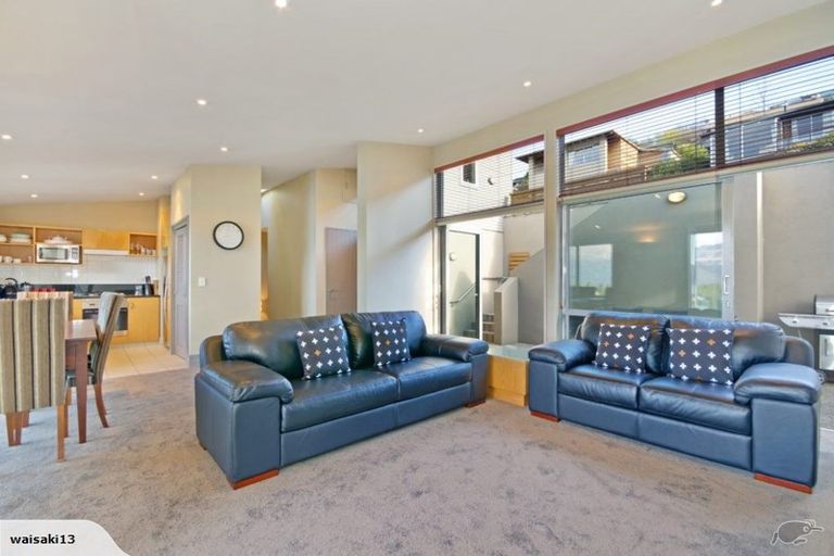 Photo of property in 7 Earnslaw Terrace, Queenstown, 9300