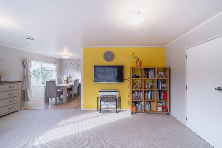 Photo of property in 29 Matipo Crescent, Pukete, Hamilton, 3200