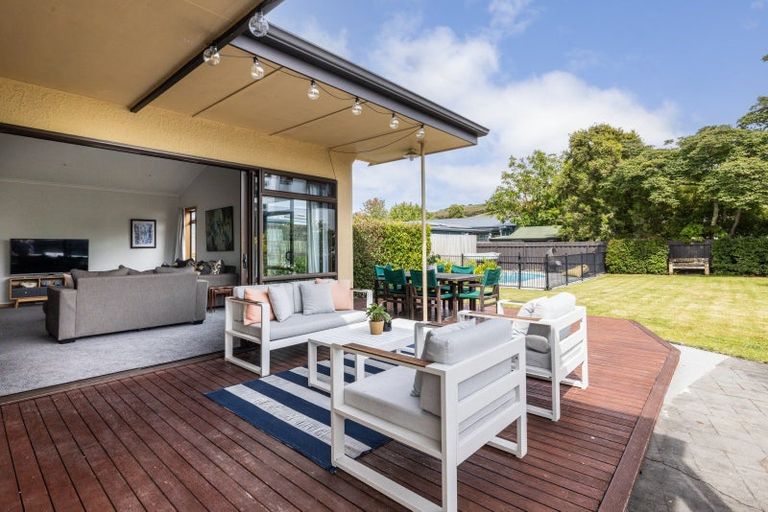 Photo of property in 12 Church Road, Taradale, Napier, 4112