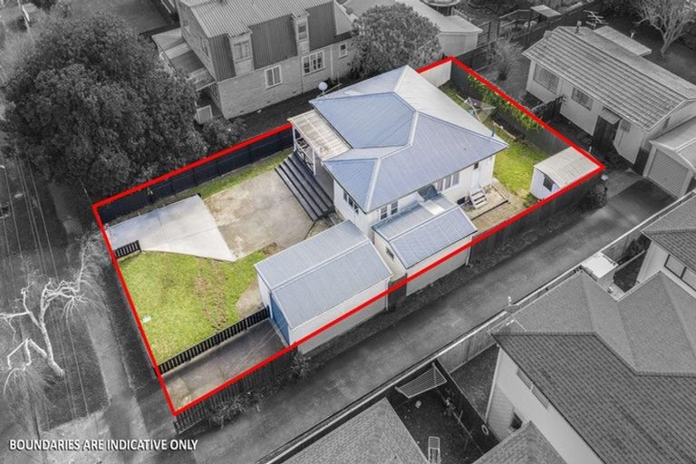 Photo of property in 1/52 Takanini Road, Takanini, 2112