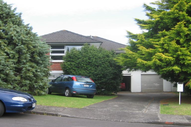 Photo of property in 4 Mcbreen Avenue, Northcote, Auckland, 0627