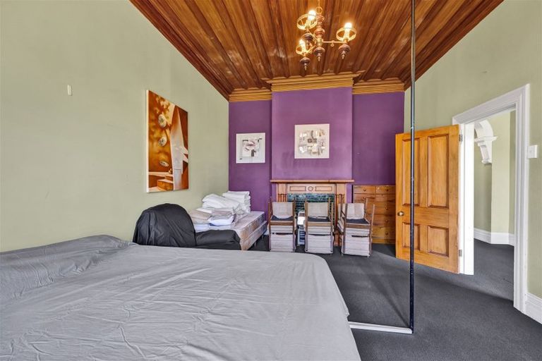 Photo of property in 211 South Road, Hawera, 4610