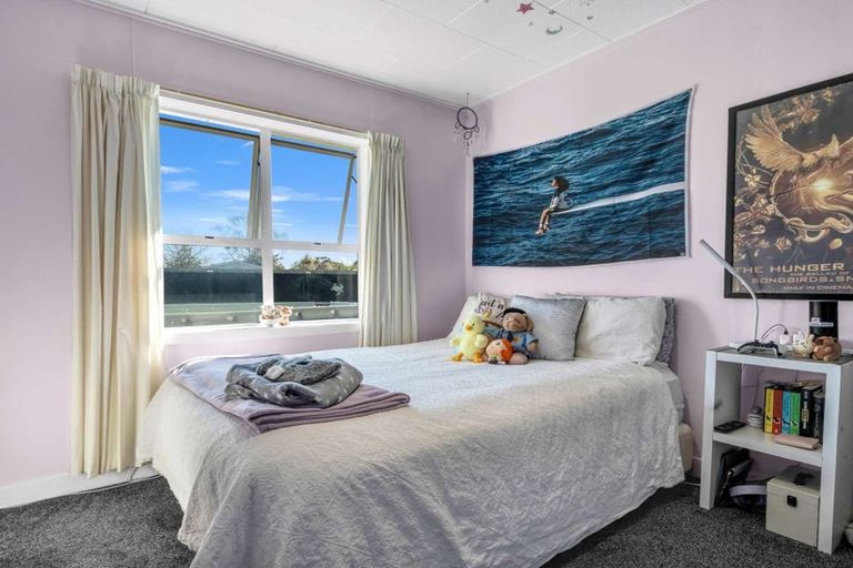 Photo of property in 37 Kawaha Point Road, Fairy Springs, Rotorua, 3015