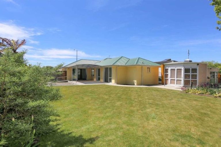 Photo of property in 131 Cranford Street, St Albans, Christchurch, 8014