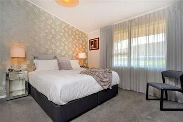 Photo of property in 23b Bayview Road, Bayview, Auckland, 0629