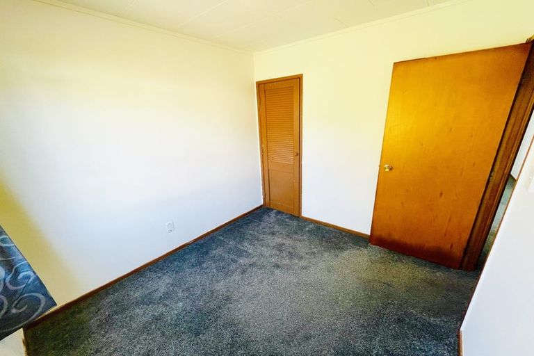 Photo of property in 72 Kaipatiki Road, Glenfield, Auckland, 0629