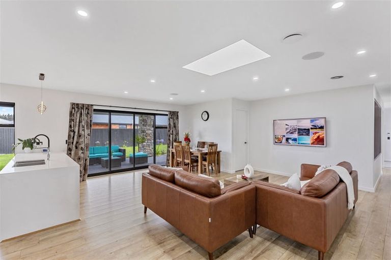 Photo of property in 10 Goodland Place, Rolleston, 7614