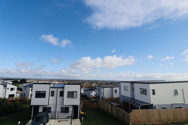 Photo of property in 3 Heketara Place, Papakura, 2110