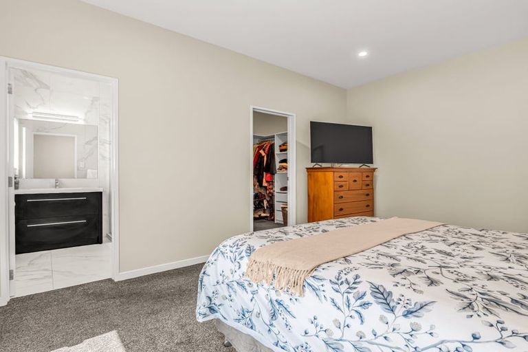 Photo of property in 21 Jeroboam Loop, Kumeu, 0810