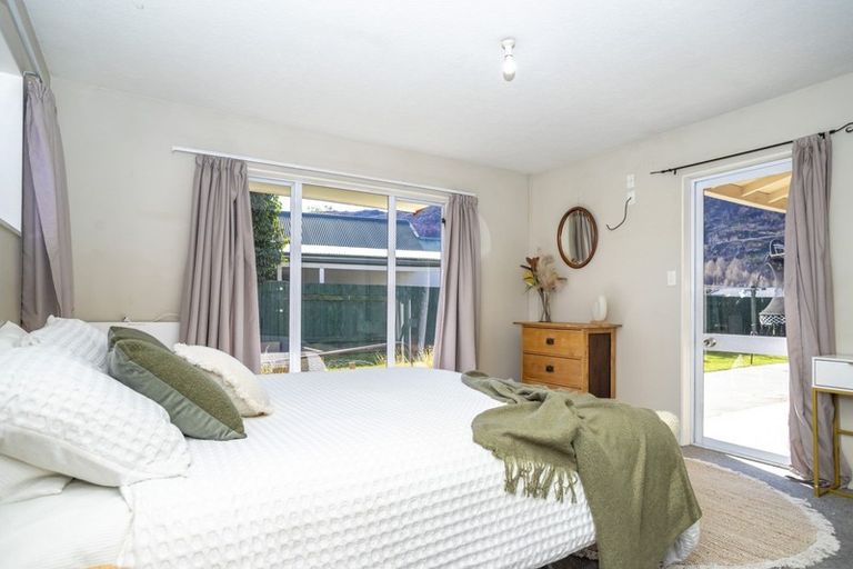 Photo of property in 65 Centennial Avenue, Arrowtown, 9302
