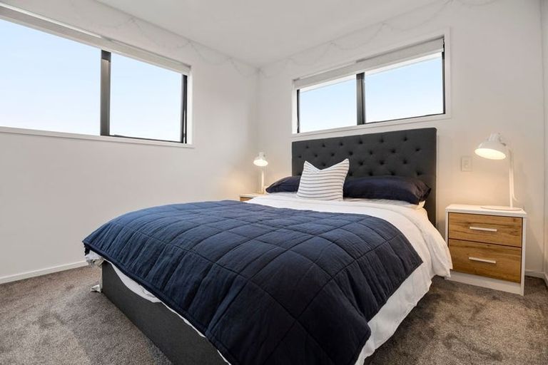 Photo of property in 7/2 Jadewynn Drive, Massey, Auckland, 0614