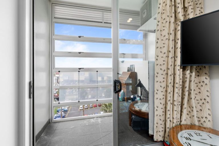 Photo of property in 606/17 Osterley Way, Manukau, Auckland, 2104
