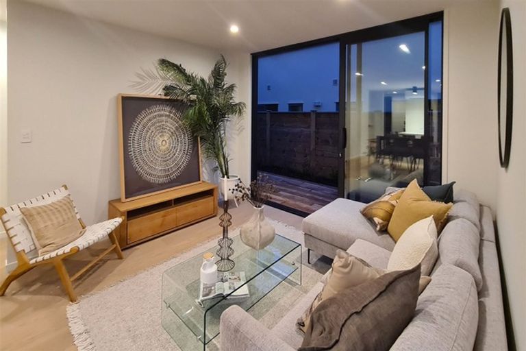 Photo of property in 23u2 Strowan Avenue, Fairfield, Hamilton, 3214