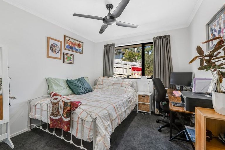 Photo of property in 9 St Julia Court, Helensville, 0800