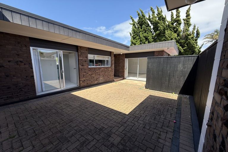 Photo of property in 1/35 Vivian Wilson Drive, Eastern Beach, Auckland, 2012