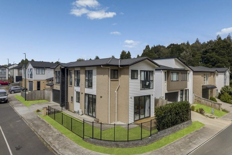 Photo of property in 9 Skanda Crescent, Flat Bush, Auckland, 2019