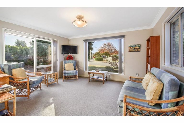 Photo of property in 15 Elm Drive, Rangiora, 7400