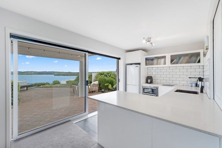 Photo of property in 1/121 Pah Road, Cockle Bay, Auckland, 2014